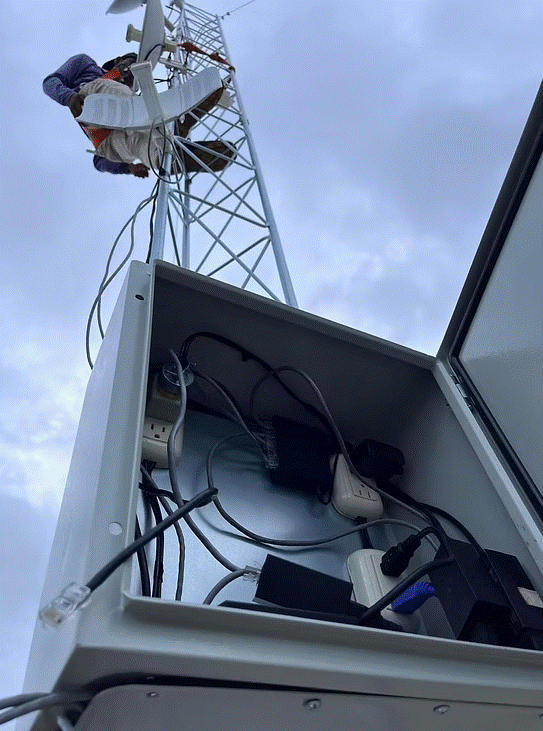 Instalación de radio enlace inalámbrico para conexión de redes